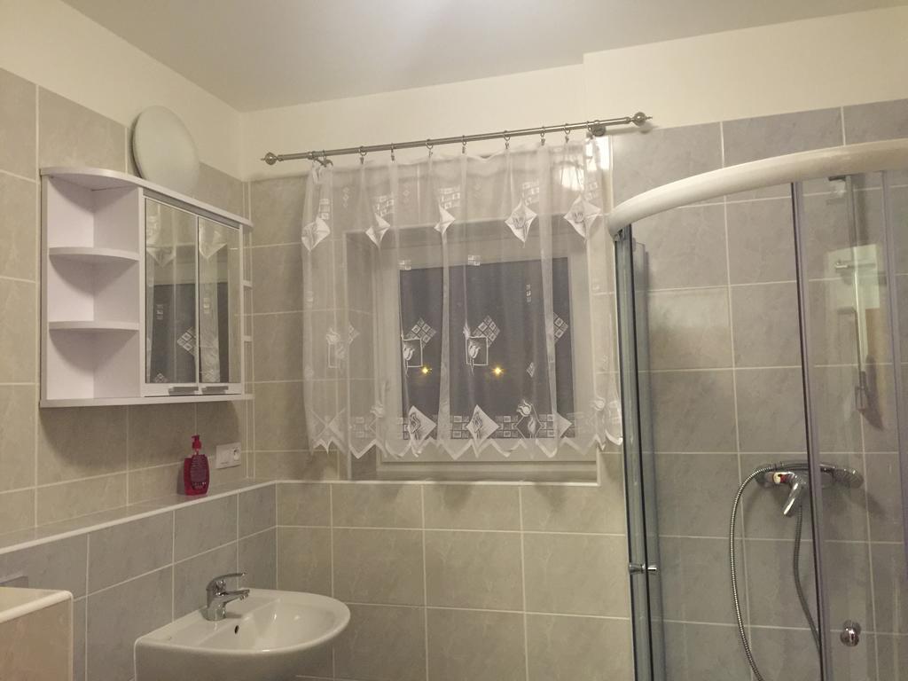 Apartmán na Lukách - Kopretina Trebon Exterior foto