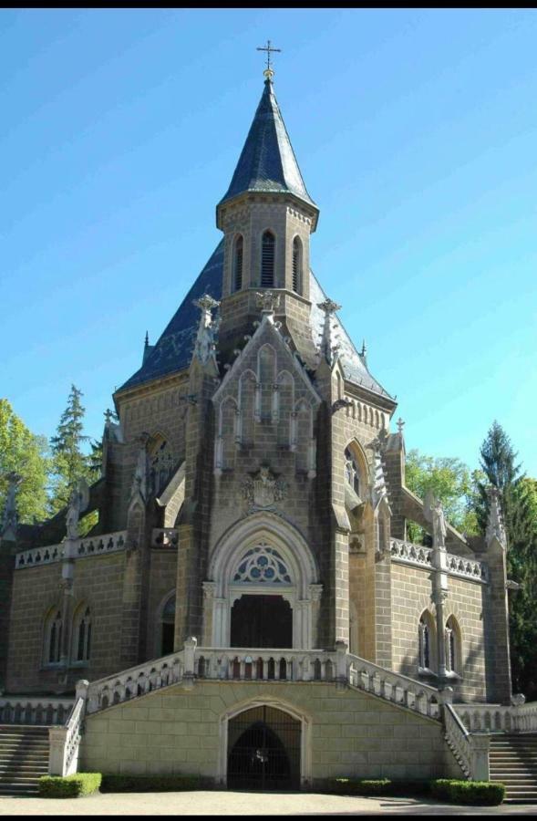 Apartmán na Lukách - Kopretina Trebon Exterior foto