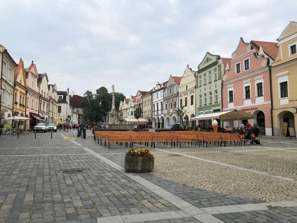 Apartmán na Lukách - Kopretina Trebon Exterior foto
