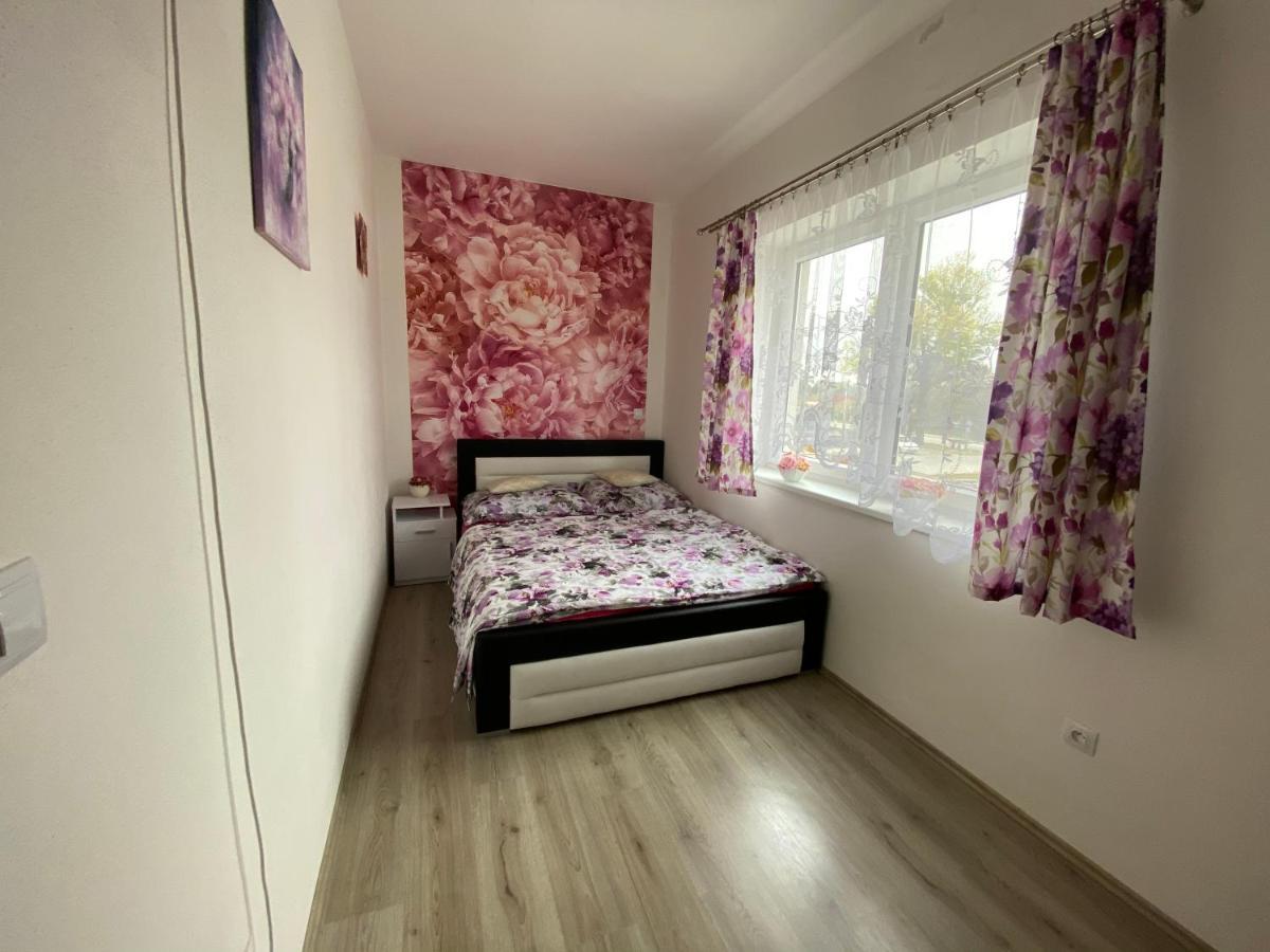 Apartmán na Lukách - Kopretina Trebon Exterior foto